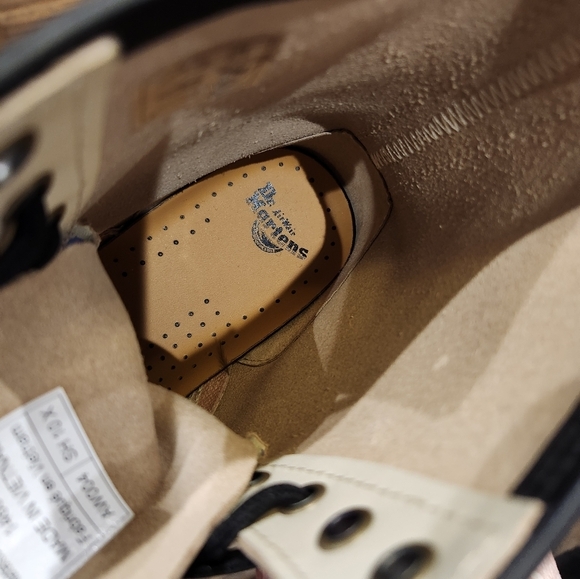 Doc Martens floral combat boot - Picture 7 of 7